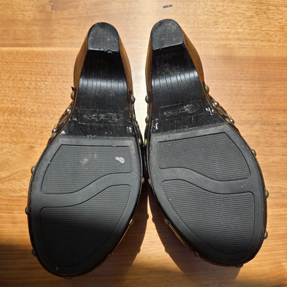 Candies Studded Black Clogs. Womens 8. - Picture 10 of 15